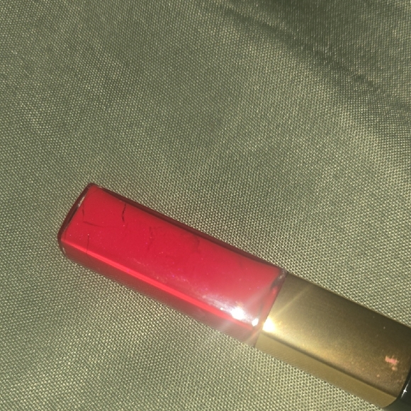 Chanel  Lip Gloss In Bright Raspberry - Picture 2 of 2